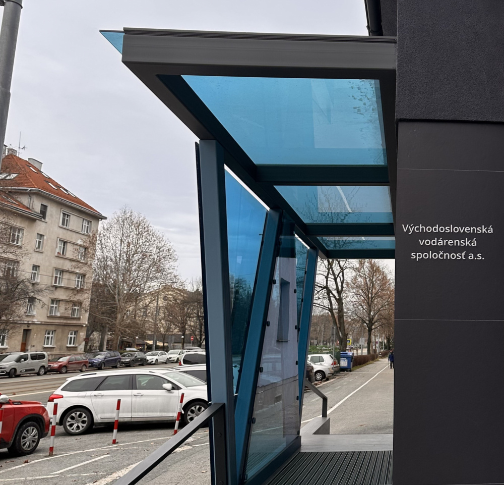 ostatné realizácie zo skla